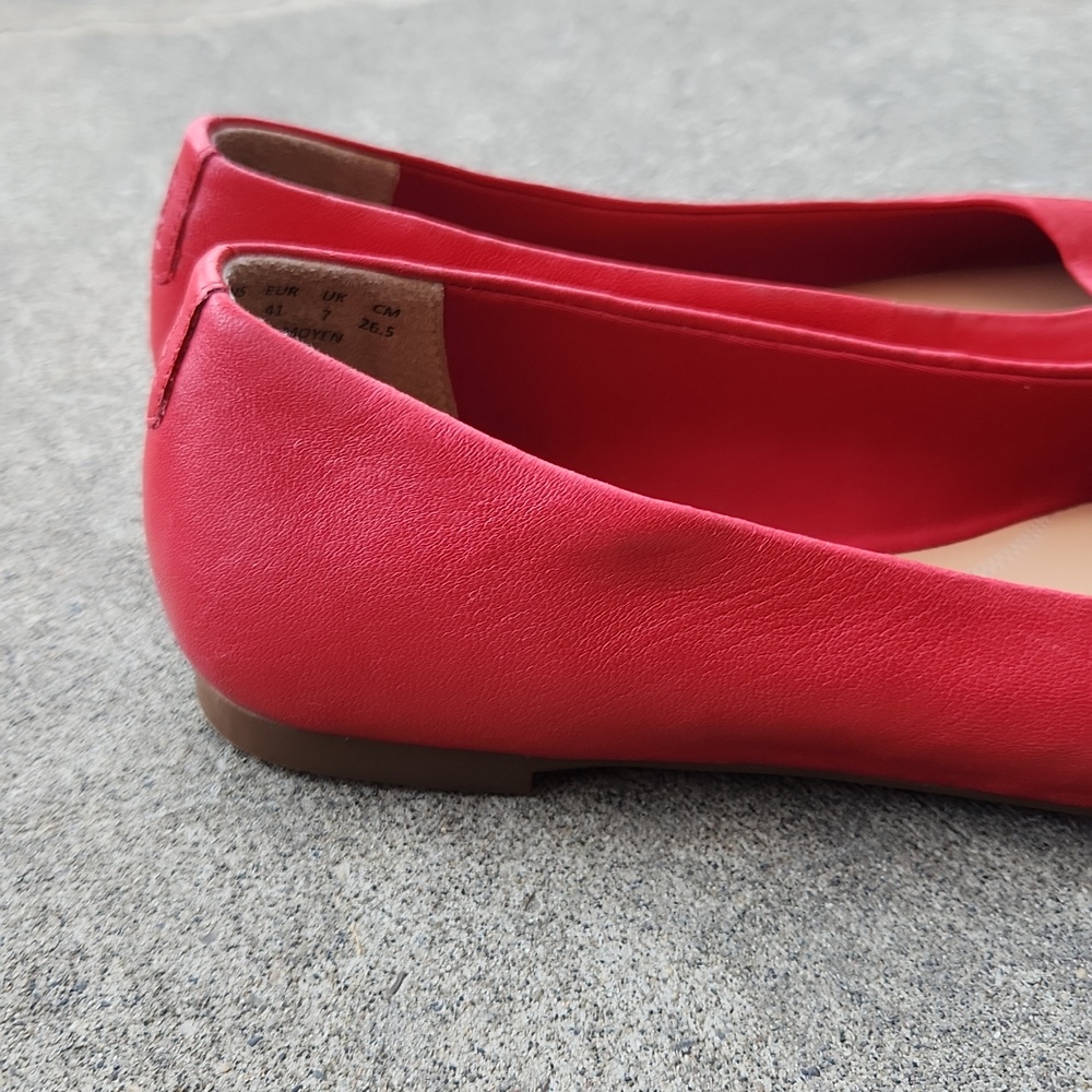Hush Puppies Red Ballet Flats - Picture 9 of 10